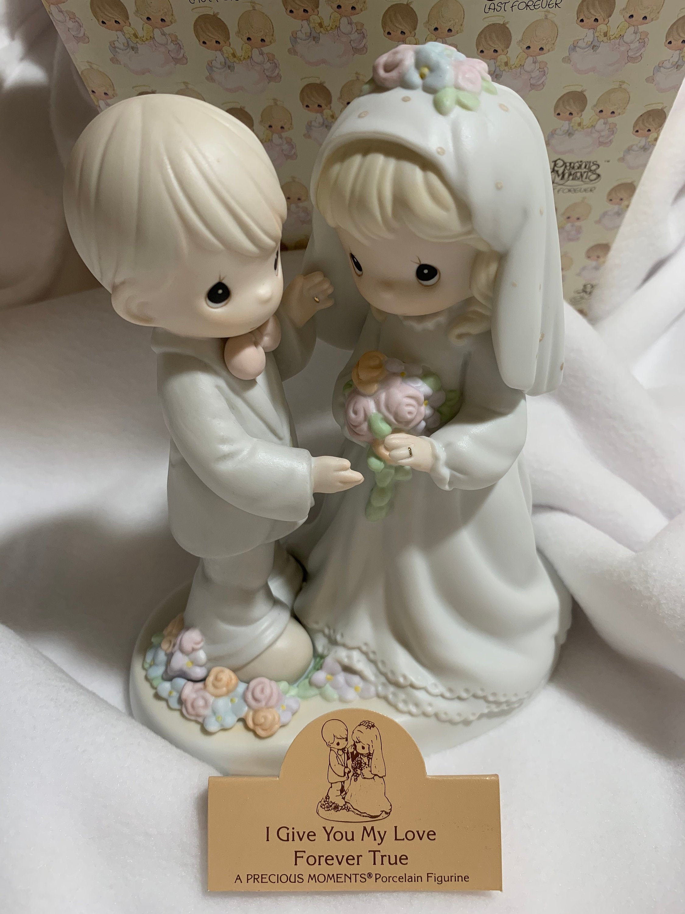 Beautiful Bride and Groom Precious Moments Figurine for Newlyweds