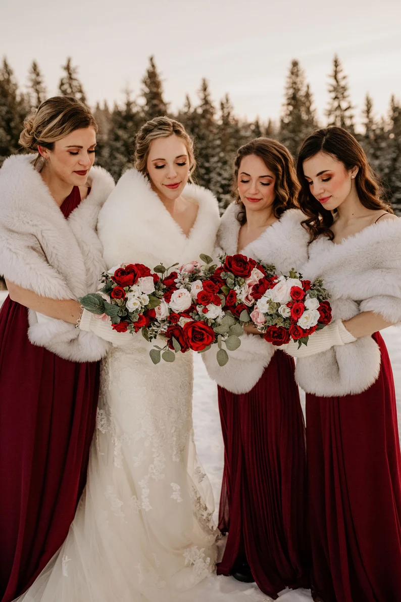 Find the Perfect Winter Bridesmaid Dresses with Long Sleeves & Velvet Fabrics