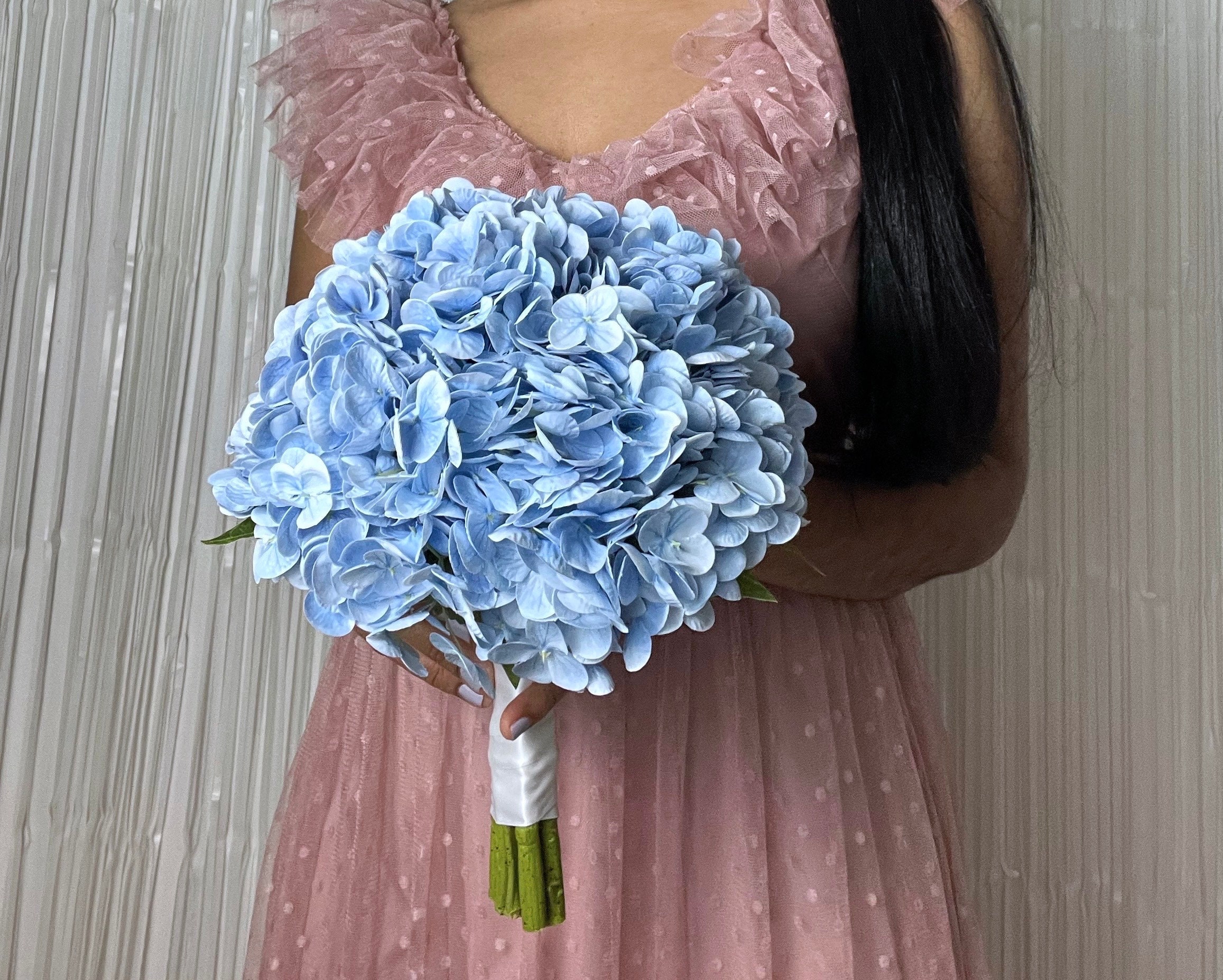 Top Blue Hydrangea Bridesmaid Bouquets to Elevate Your Wedding Day