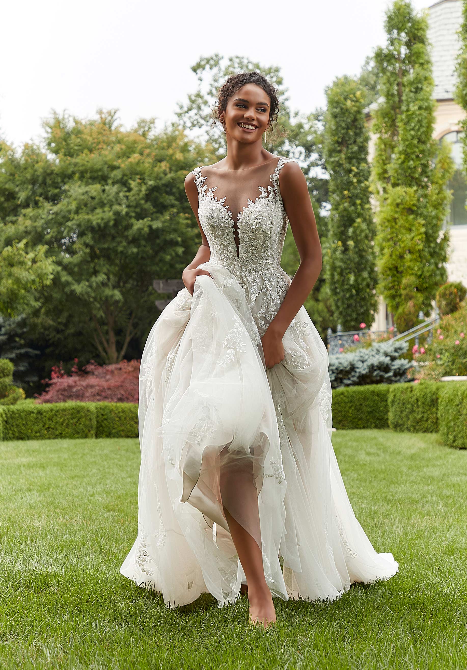 Petite Bride: Find Your Perfect Wedding Dress