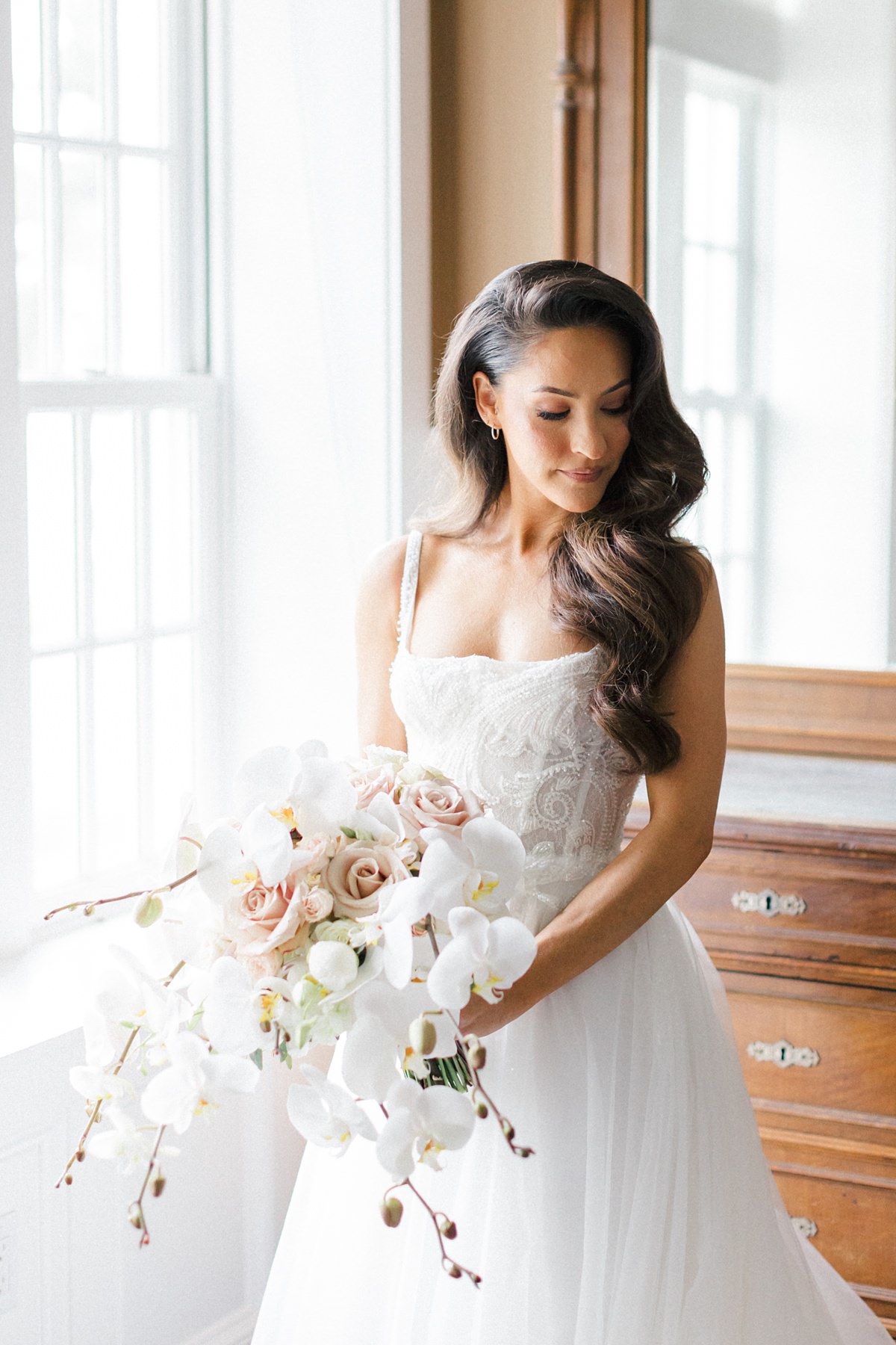 Bride Getting Ready Photography: Tips for Stunning Photos