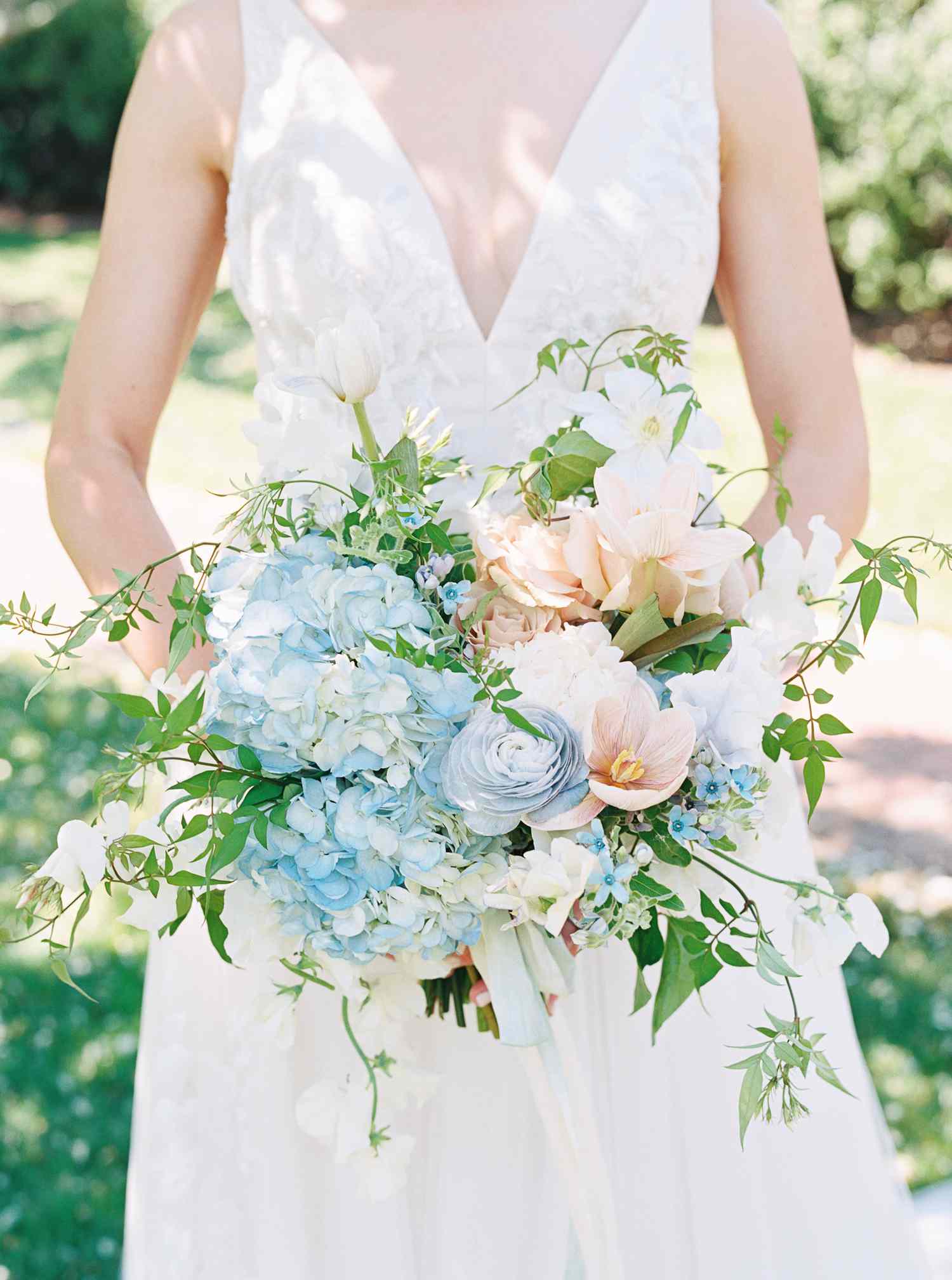 Top Tips for Choosing and Styling Blue Hydrangea Bridesmaid Bouquets for a Wedding