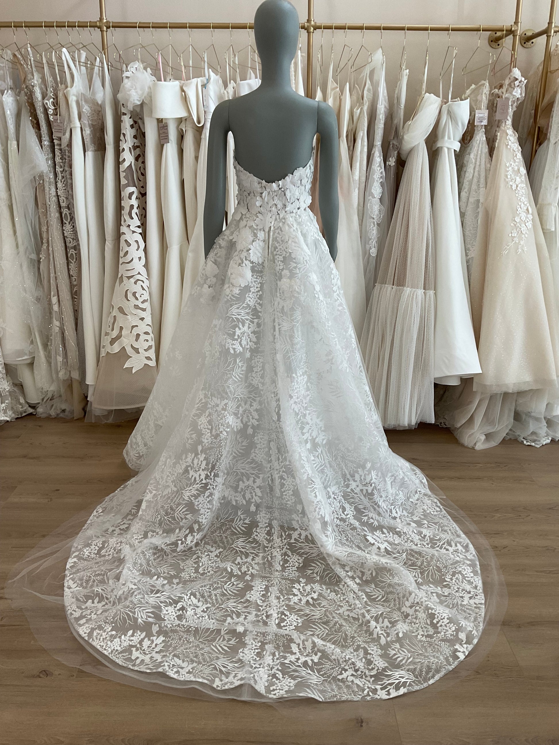 Reem Acra Wedding Gown Price: Find Your Dream Dress Without Breaking the Bank