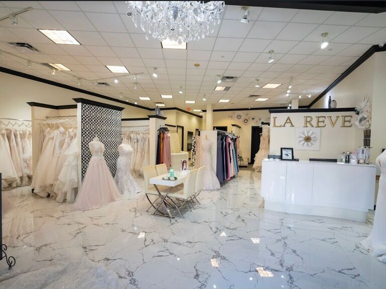 Mother of the Bride Houston: Where to Shop for Elegant and Stylish Dresses