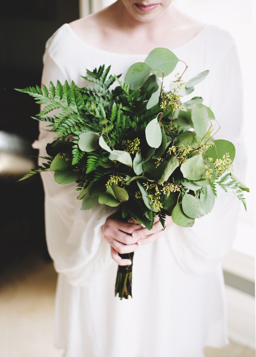 Stunning Green Bridesmaid Bouquets: Ideas and Inspiration for You