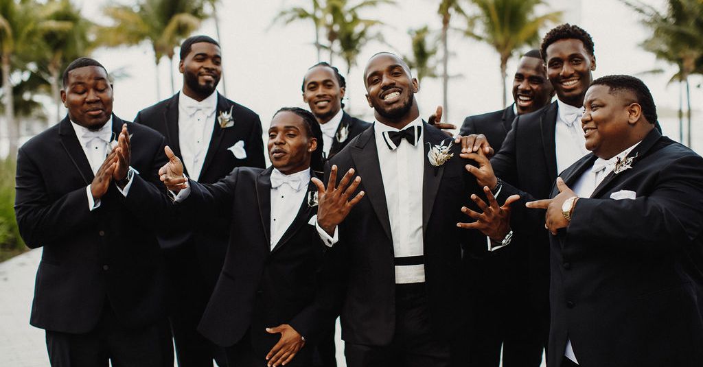 Posing Groomsmen:  Get the Best Shots with These Easy Ideas!