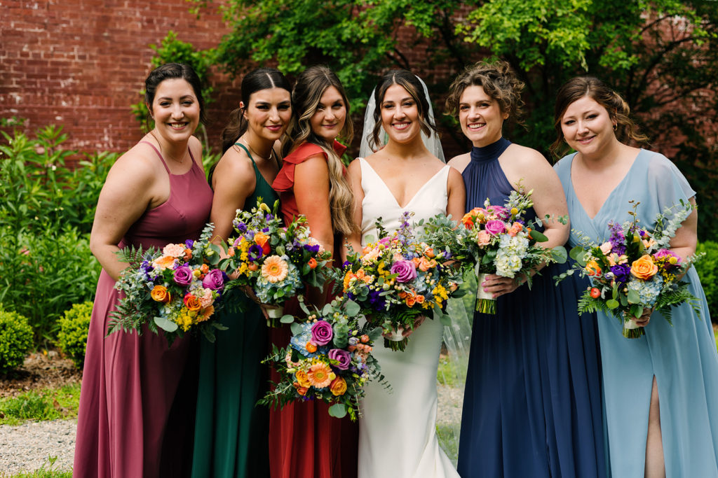 Finding the Perfect Junior Bridesmaid Bouquet: Size, Style, and More