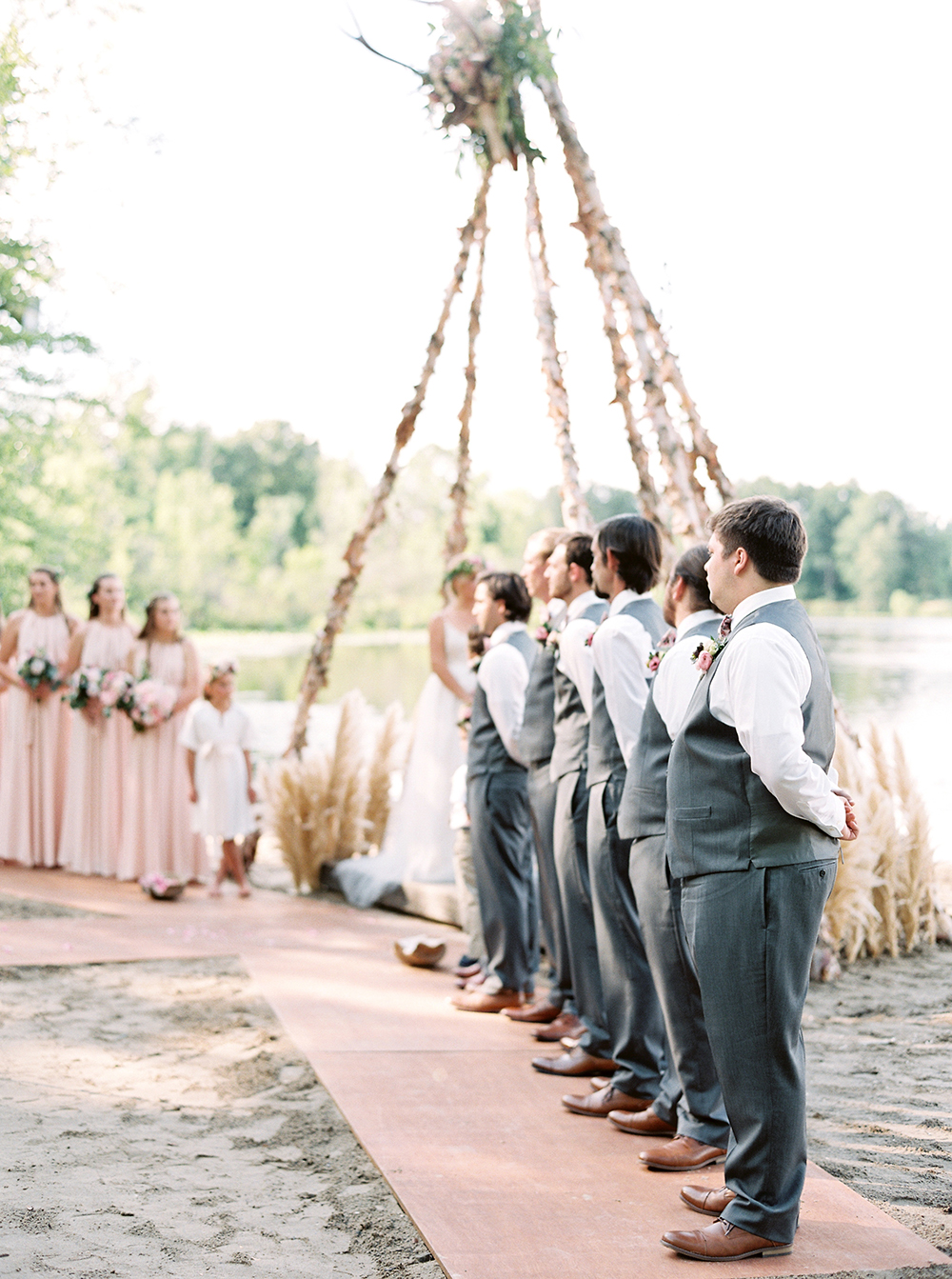 Wedding Groom Photos: Must-Have Shots for Your Big Day