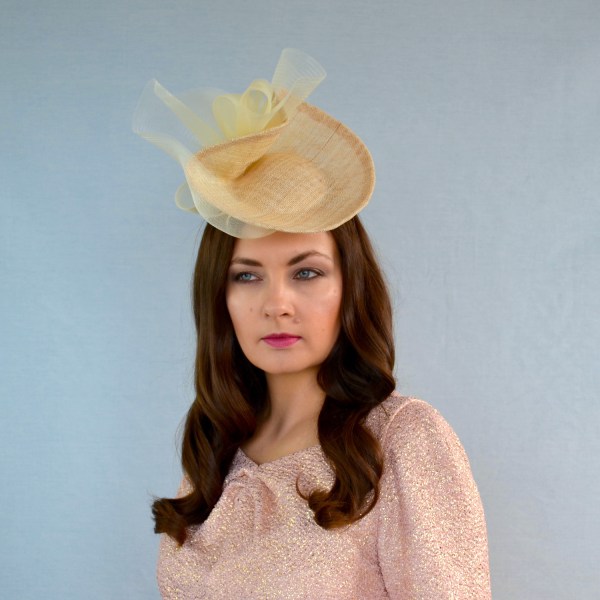 Classic mother of the bride hats (Timeless styles that will make you look stunning)