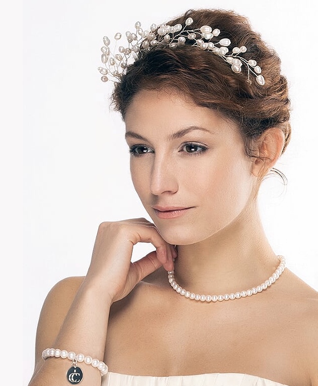 How to Choose a Wedding Tiara Pearl: Tips and Advice