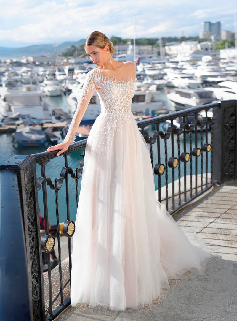 Stunning Asymmetrical Wedding Dresses Youll Absolutely Love