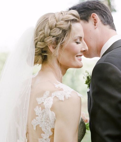 Bride Updo Hairstyles With Veil: Easy Styles Youll Love!