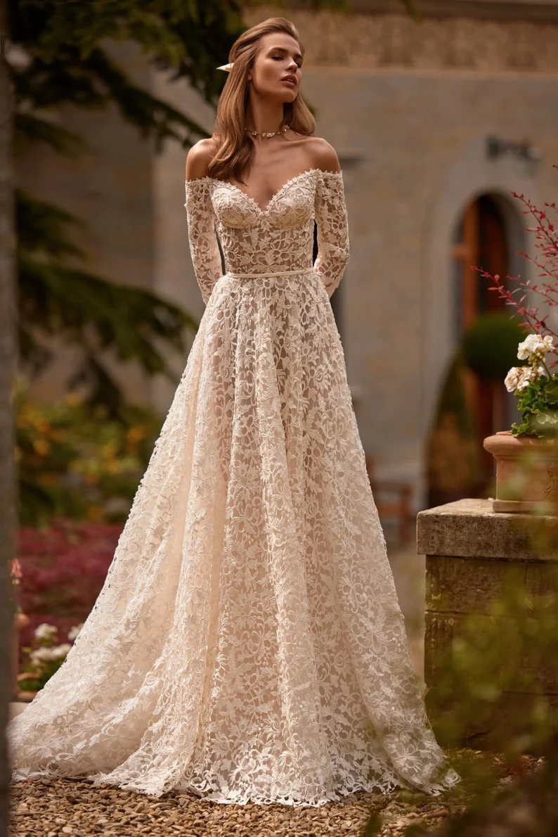 Wedding Dresses Sweetheart Neckline Styles: Discover the Perfect Look!