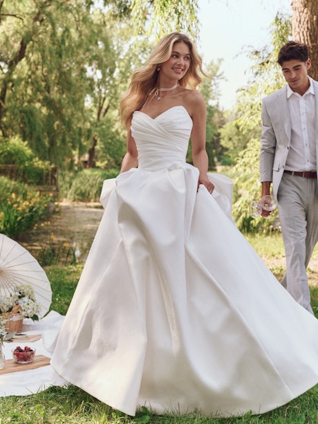 Affordable Ballgown Princess Wedding Dress: Look Like Royalty Without Spending a Fortune!