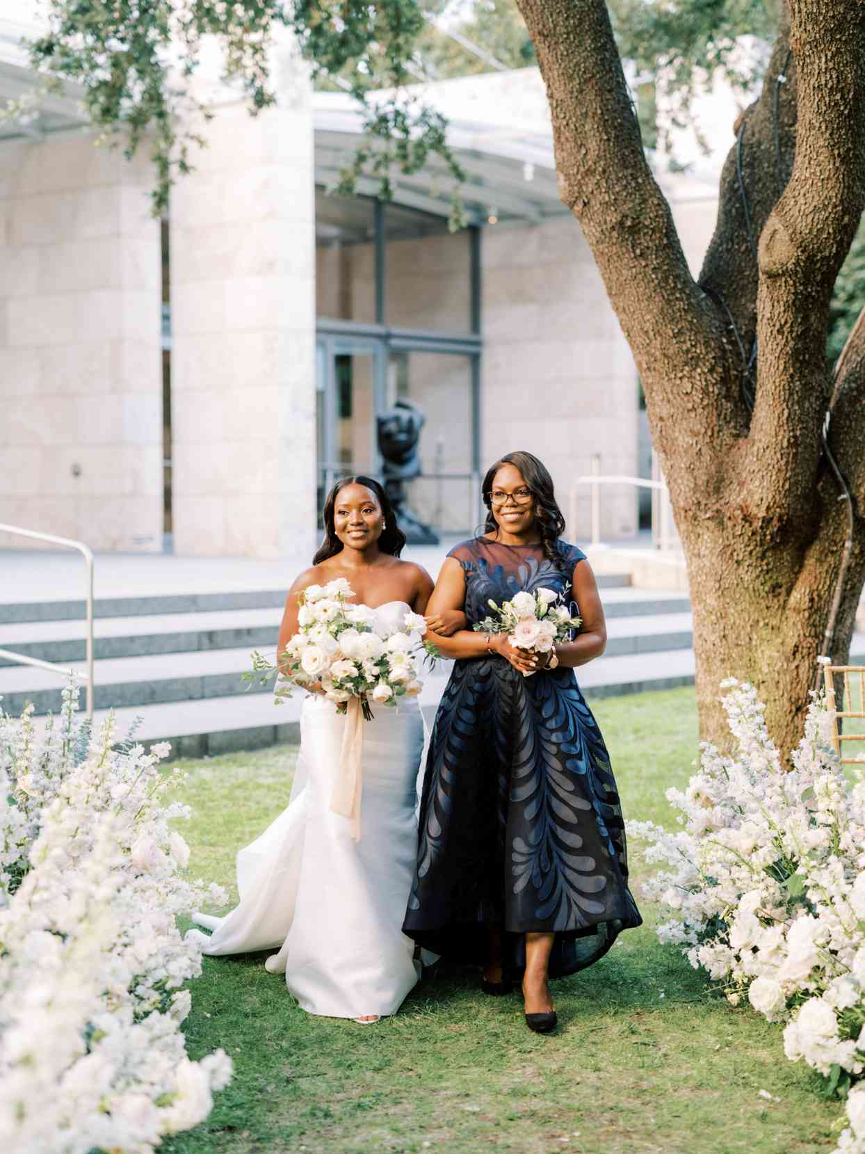 Check Out Stunning Images of Mother of the Bride Dresses Here!