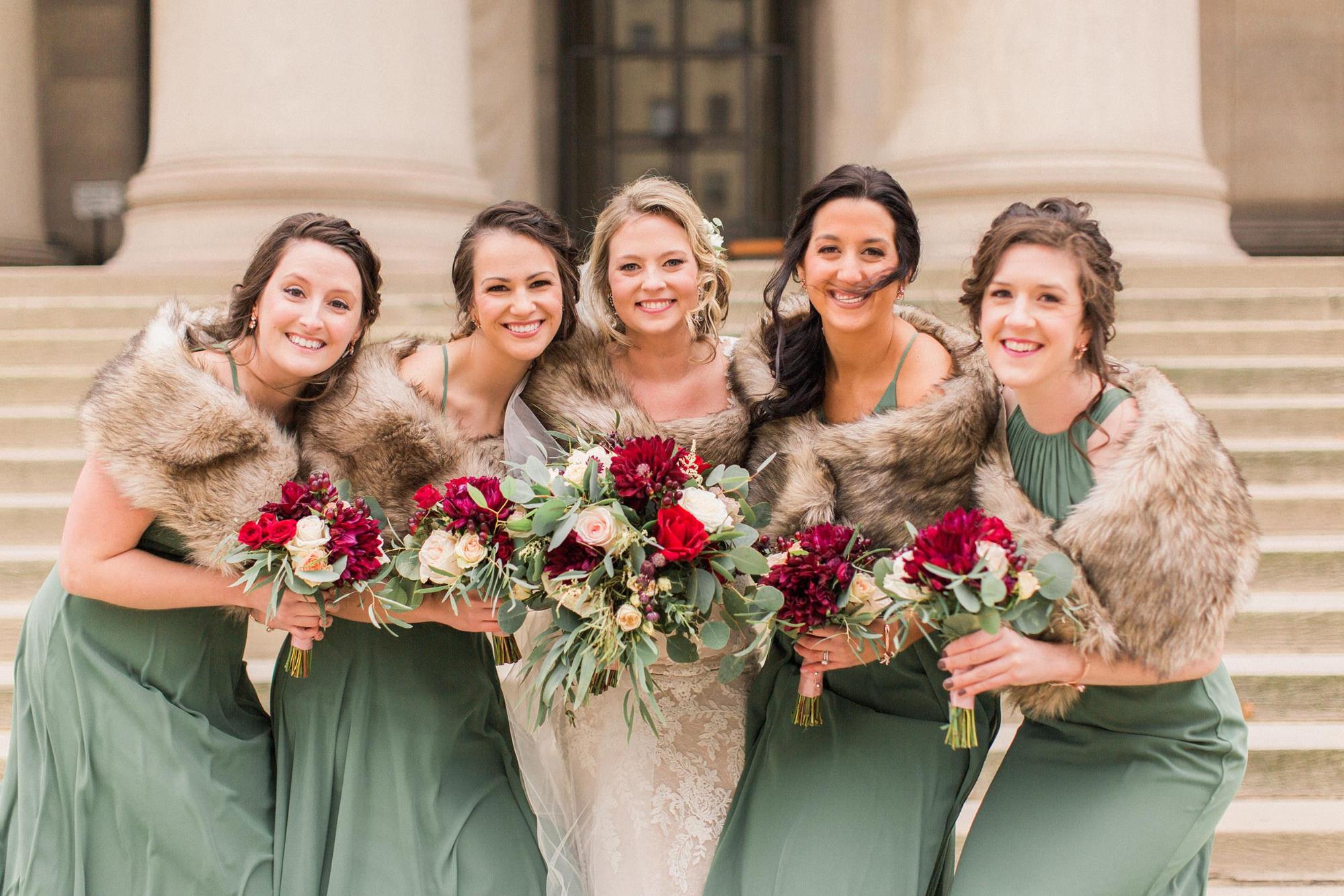 Winter Wedding Bridesmaids Looks: How to Look Hot When Its Cold? (Stay Warm and Stylish!)