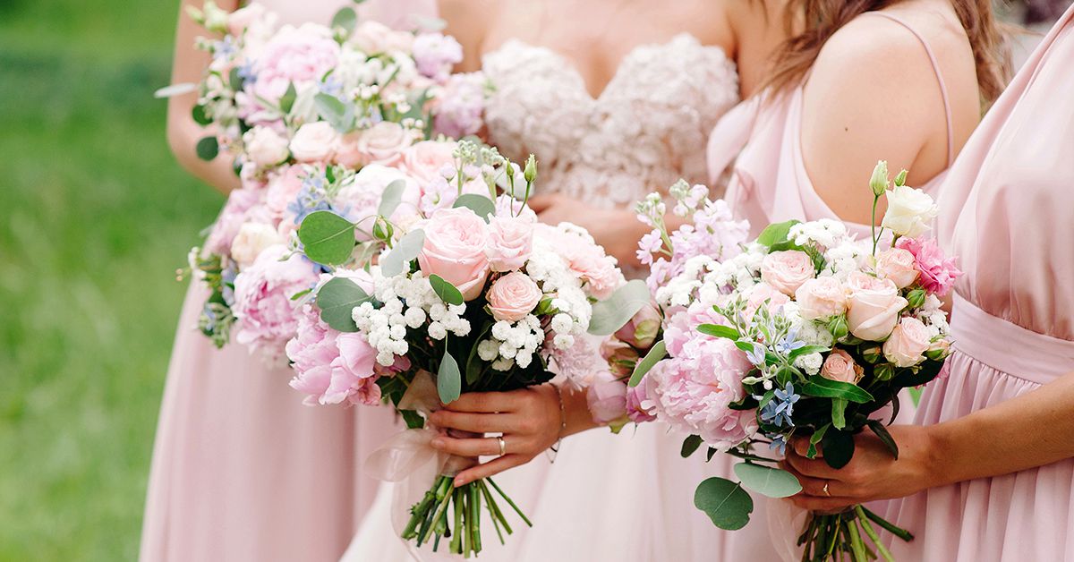 Pink Bridesmaids: Are They Right for Your Wedding? Find out the Pros and Cons Now.