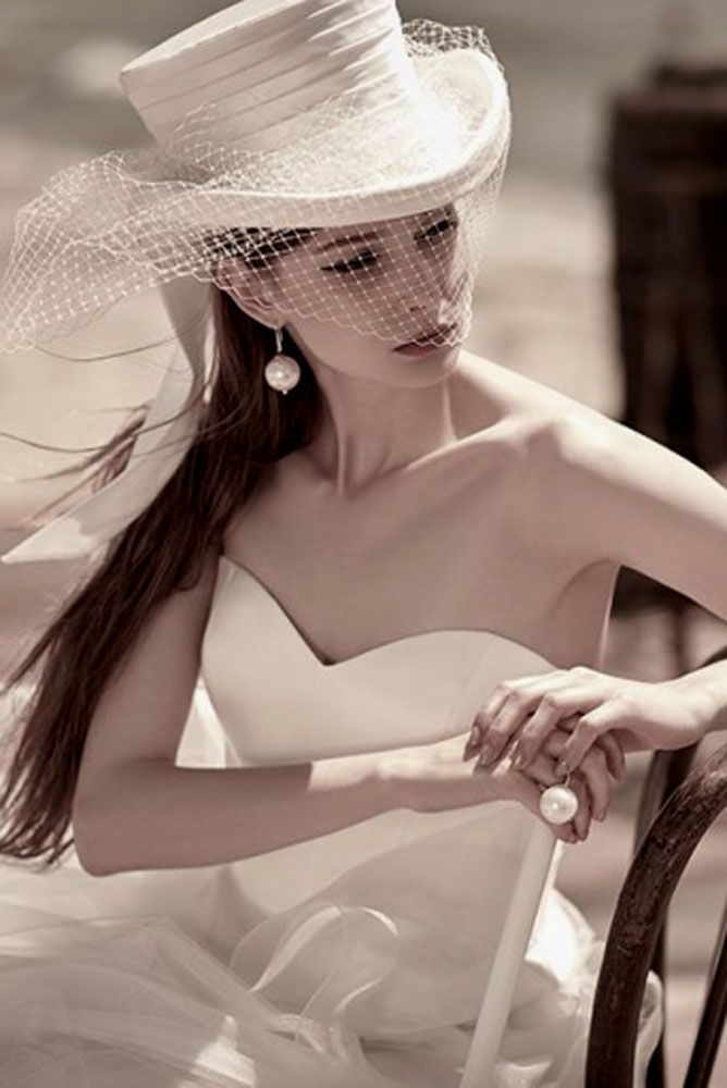 Wedding Hats for Bride: Stunning Styles Youll Love!