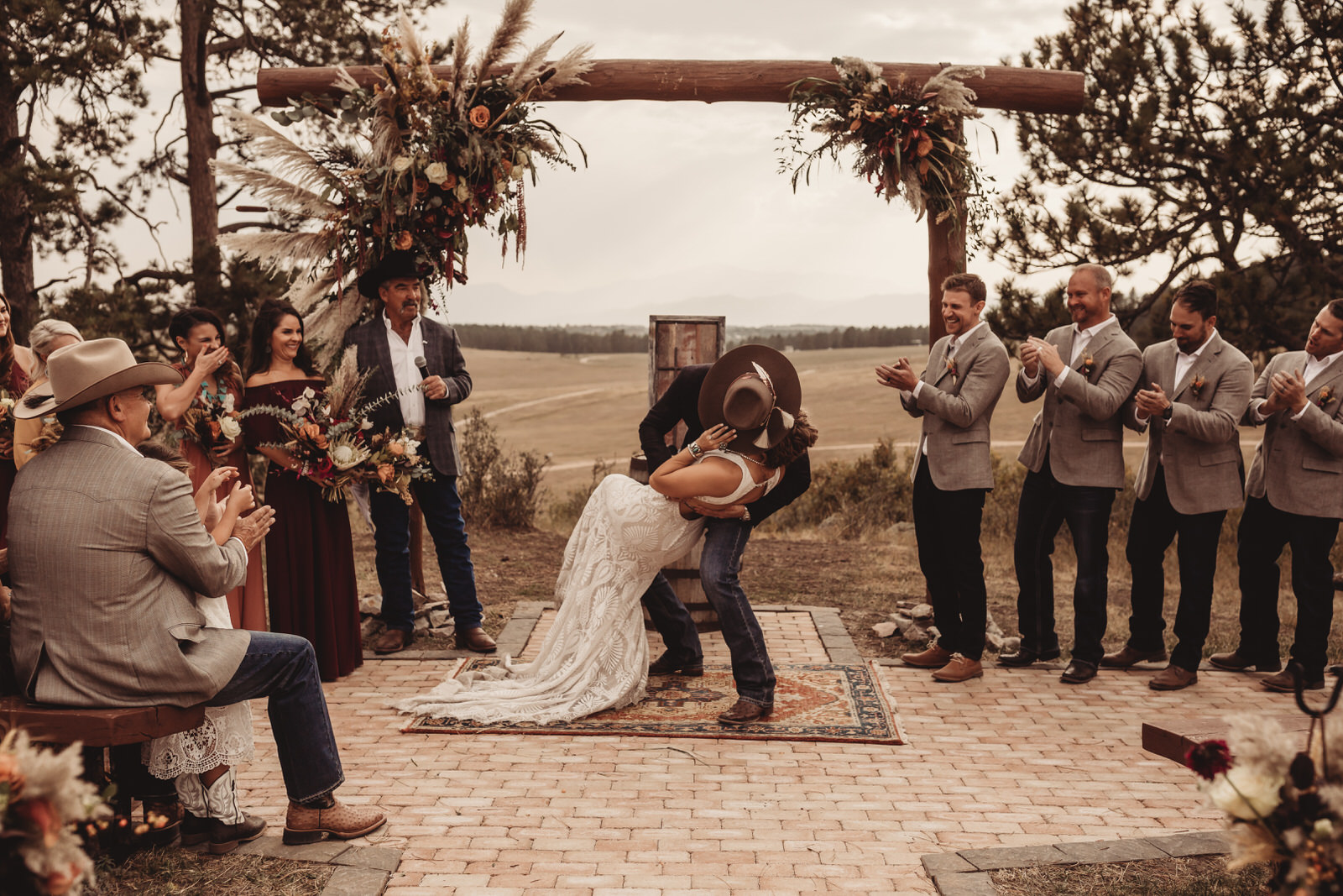 Plan Your Groom Country Wedding:  Best Venues and Decor!