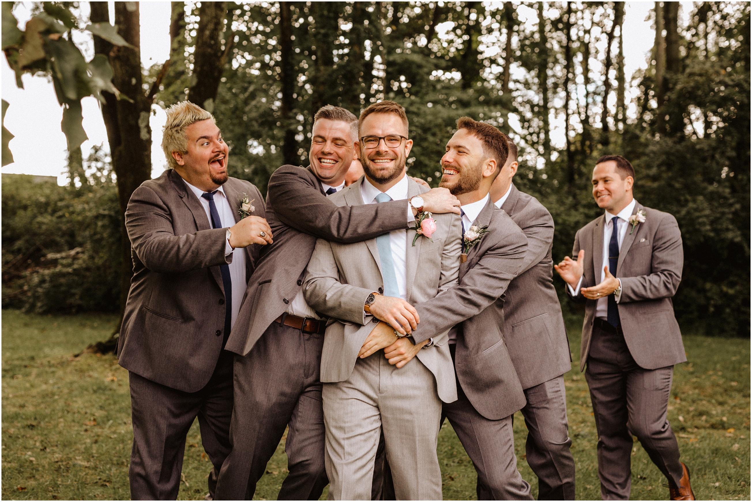 How to be a cool groom at wedding? Check out these tips