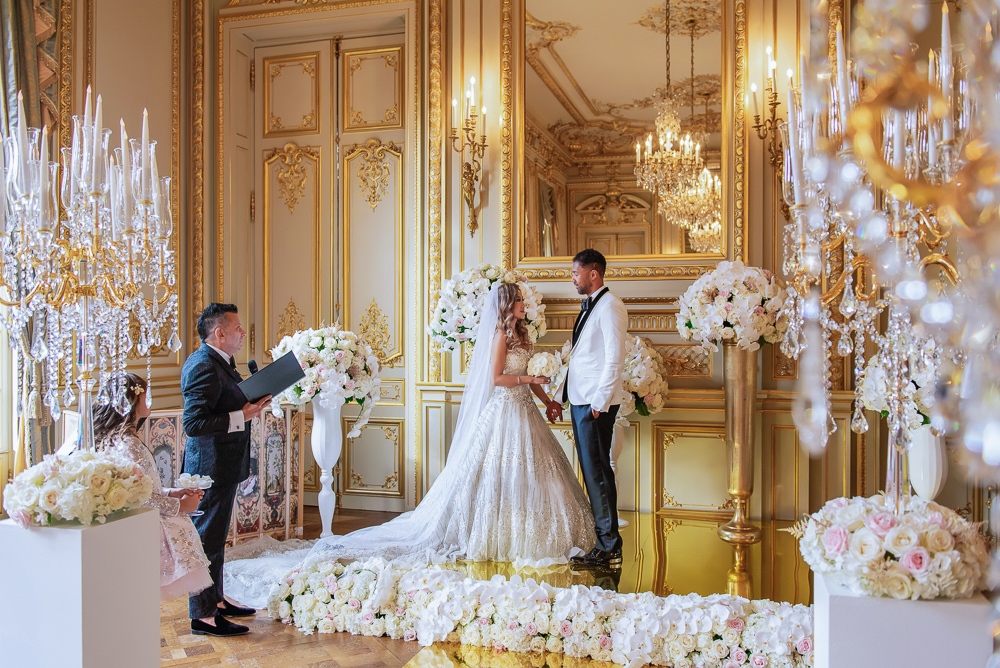 Parisian Wedding: What to Expect? (Your Ultimate Guide to a Parisian Wedding!)