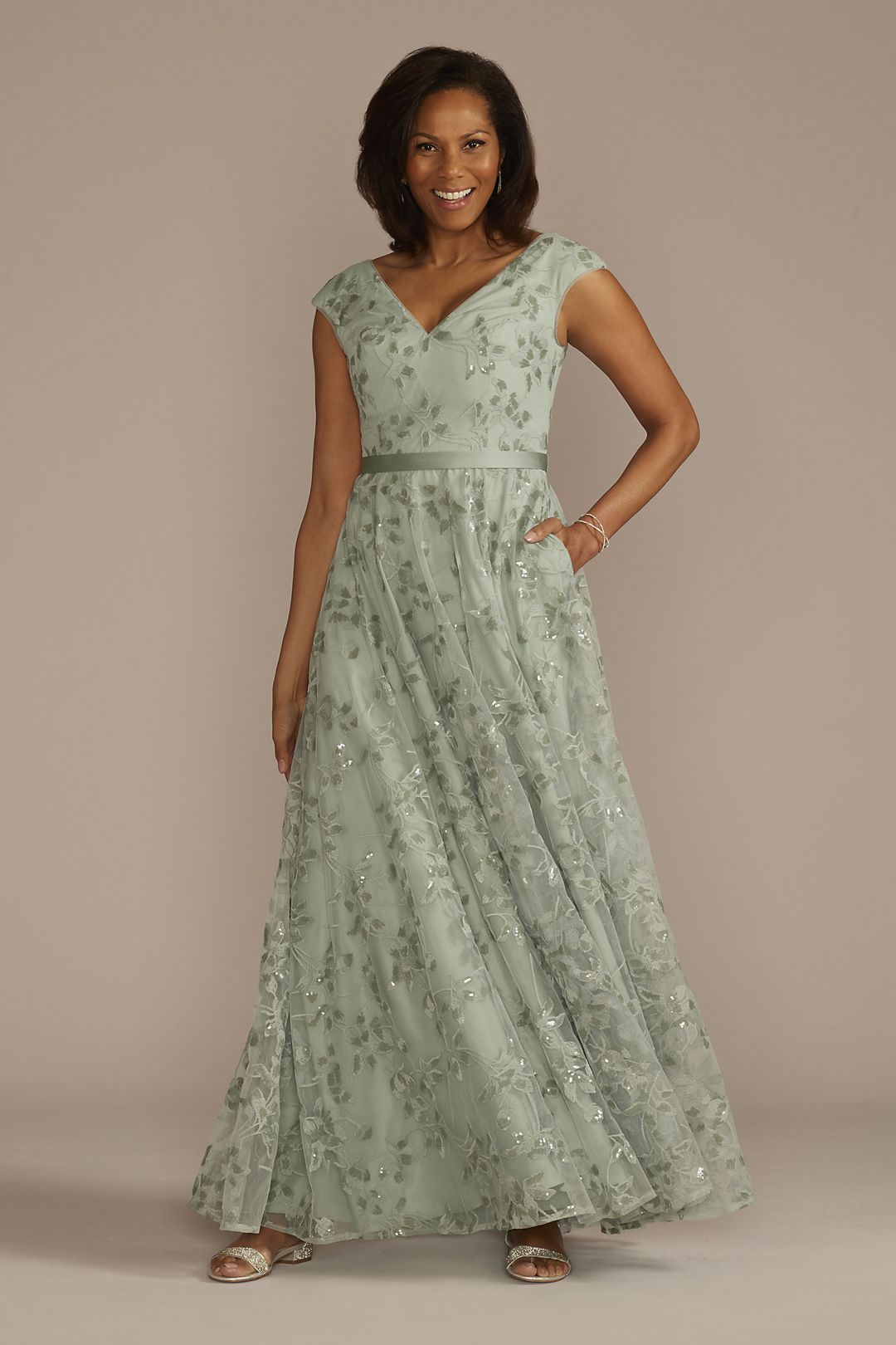 Stunning Green Mother of the Groom Dress: Where to Buy and How to Choose Yours