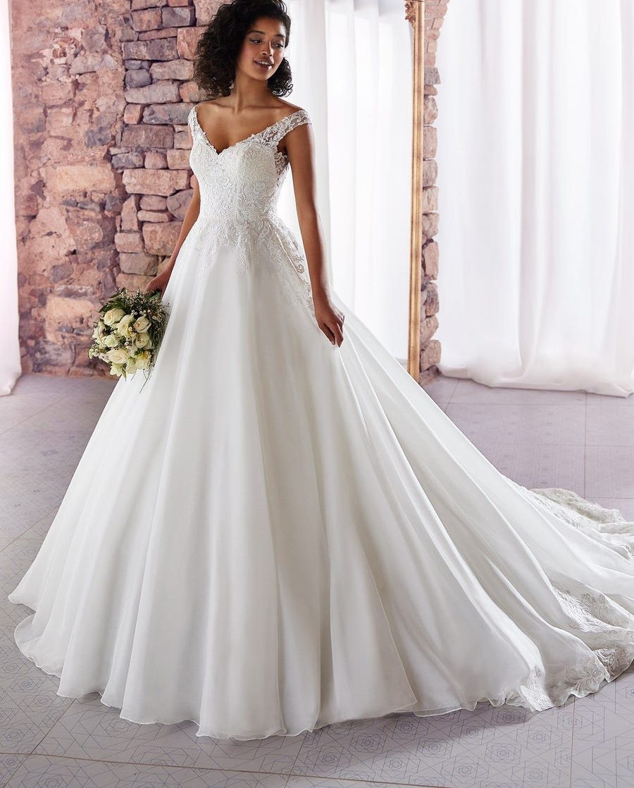 White One Wedding Dress: Styles and Prices You Will Love