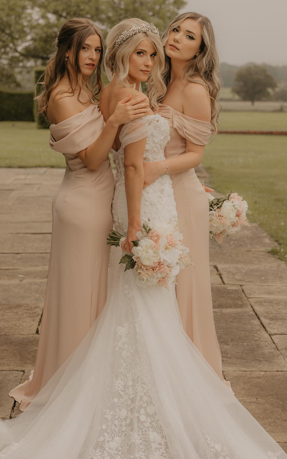 Champagne Midi Bridesmaid Dresses: Find Your Perfect Dress for the Big Day